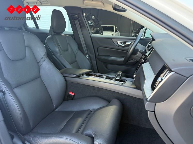 2022 Volvo V60 — fotografija 7