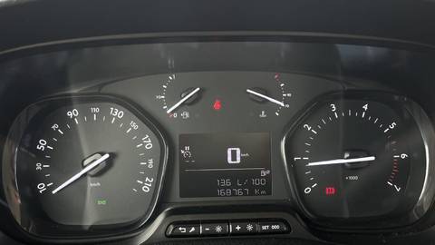 2021 Opel Vivaro — sličica 18