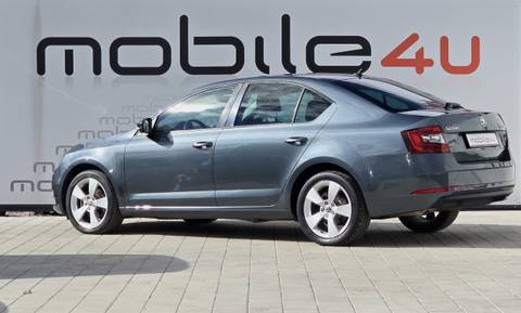 2020 Škoda Octavia — sličica 3