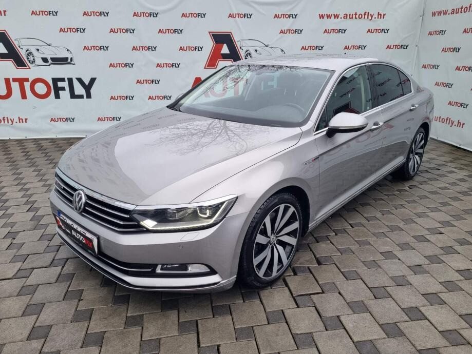 2015 Volkswagen Passat Highline — fotografija 9