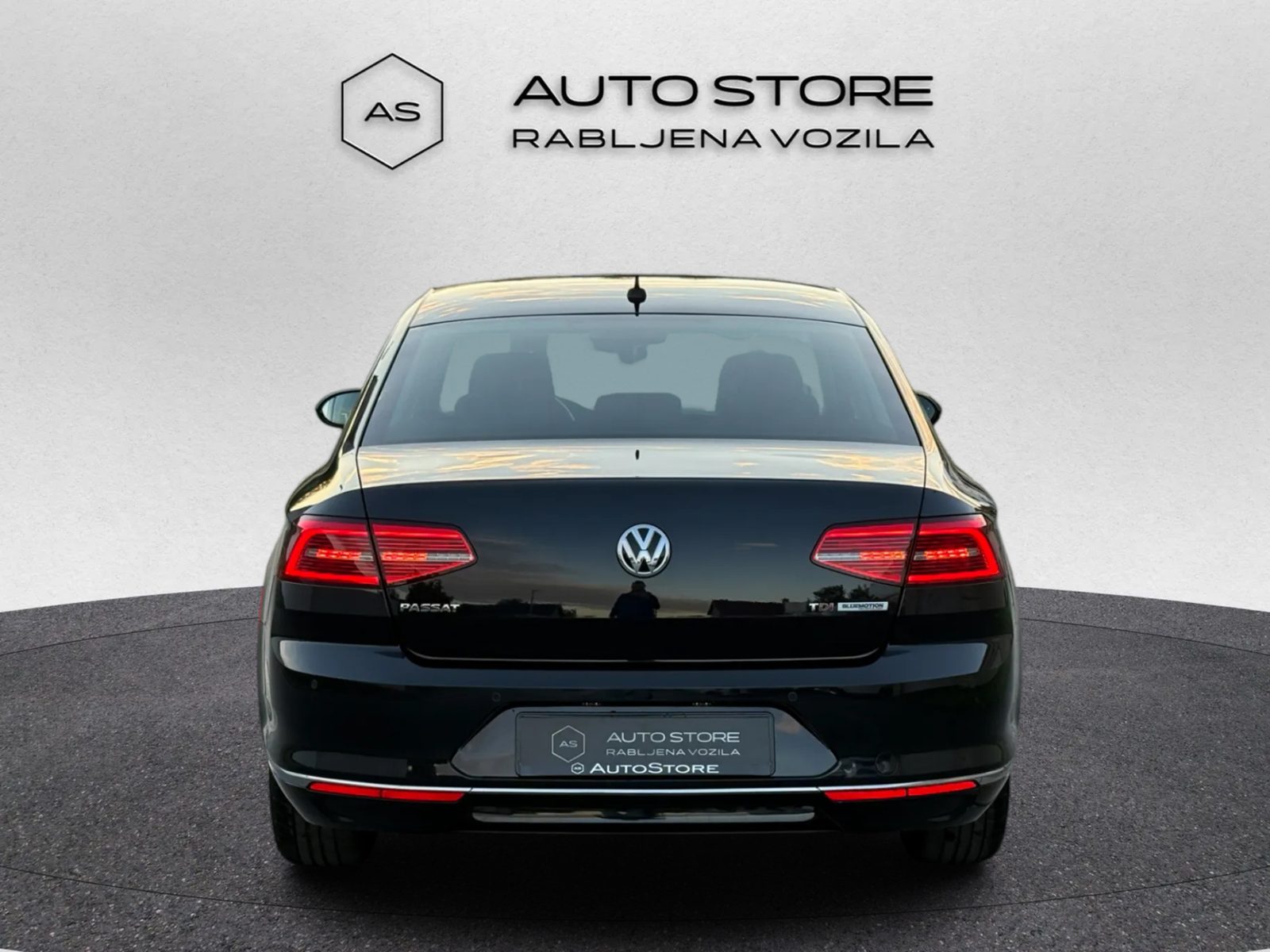 2017 Volkswagen Passat Highline — fotografija 7