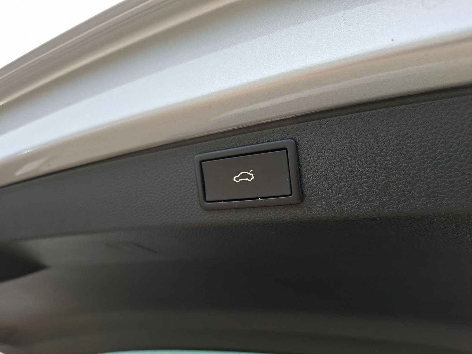 2023 Škoda Karoq — fotografija 20