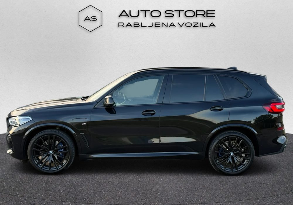 2021 BMW X5 M Sport — fotografija 4
