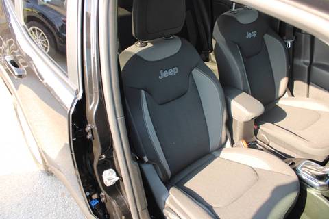 2022 Jeep Renegade — sličica 13