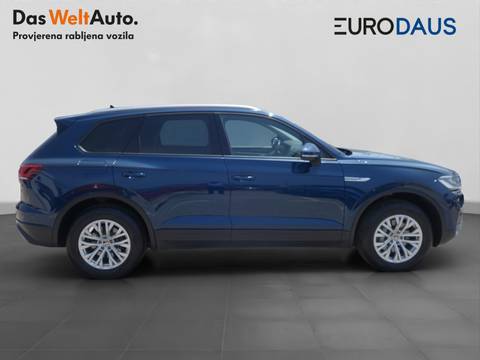 2021 Volkswagen Touareg — sličica 4