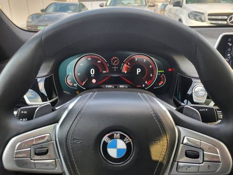 2016 BMW Serija 7 — sličica 15