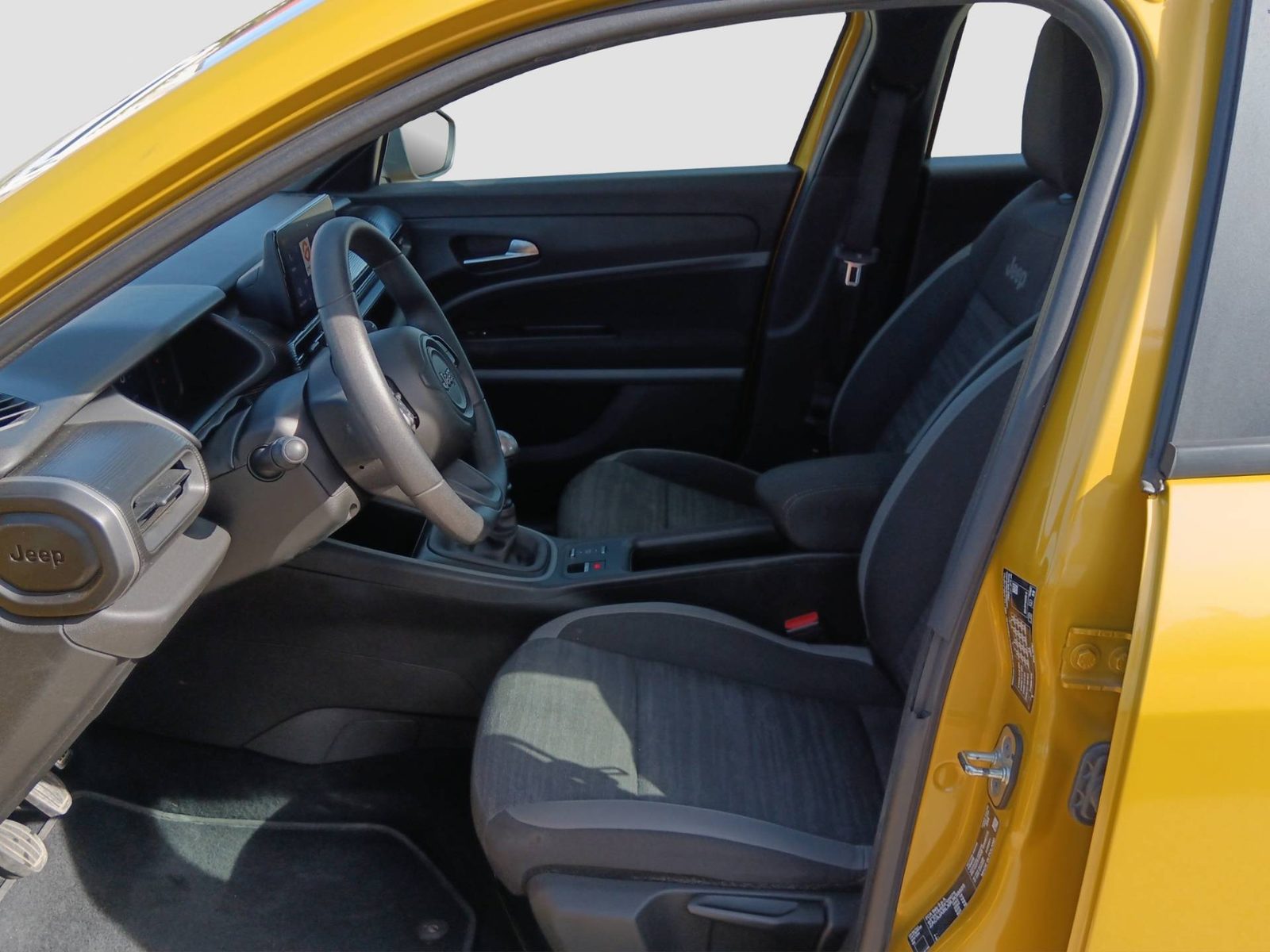 2024 Jeep Avenger — fotografija 12