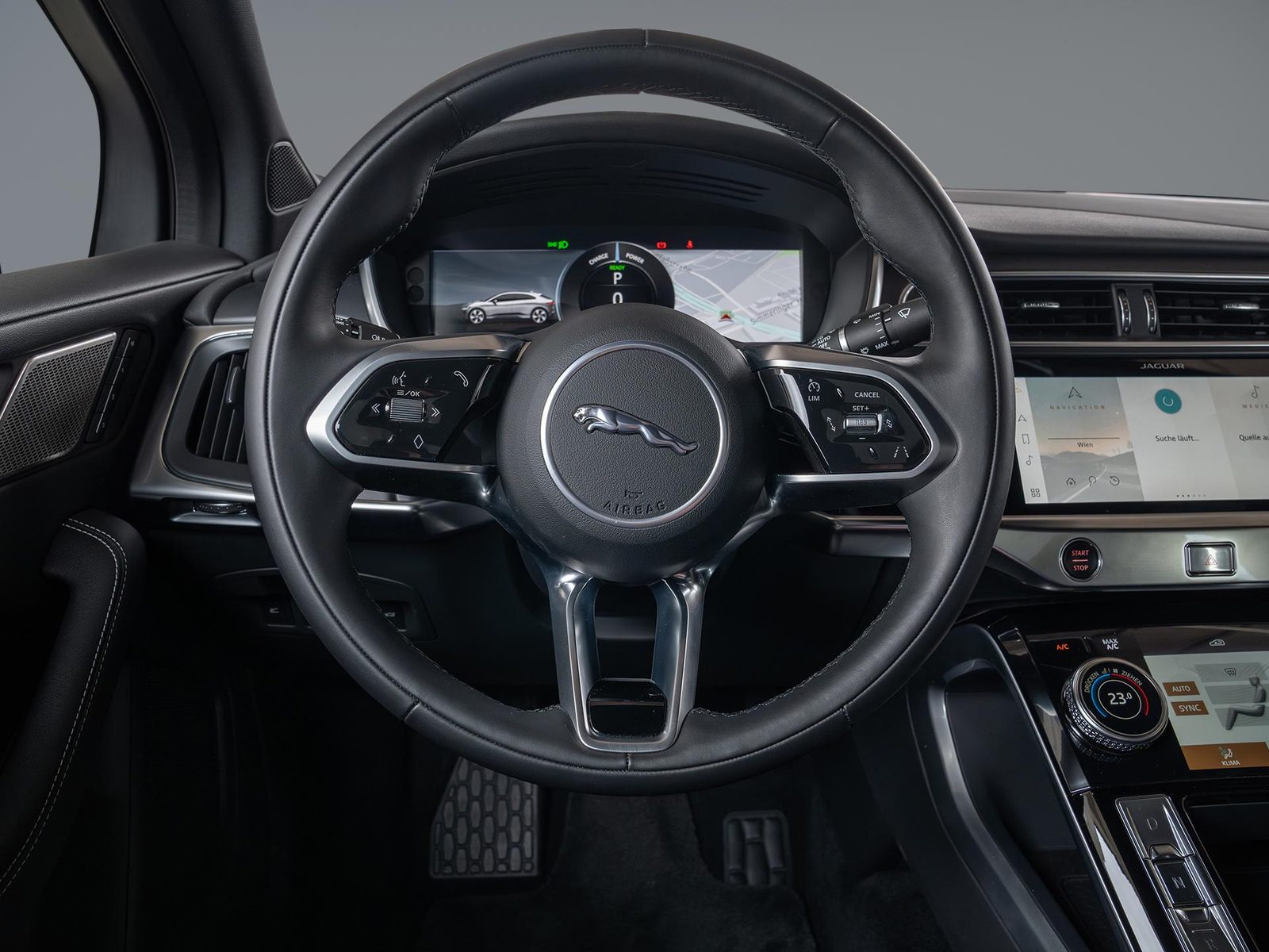 2023 Jaguar I-Pace — fotografija 16