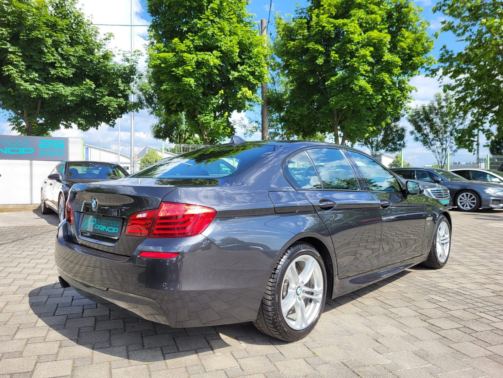 2015 BMW Serija 5 — fotografija 7