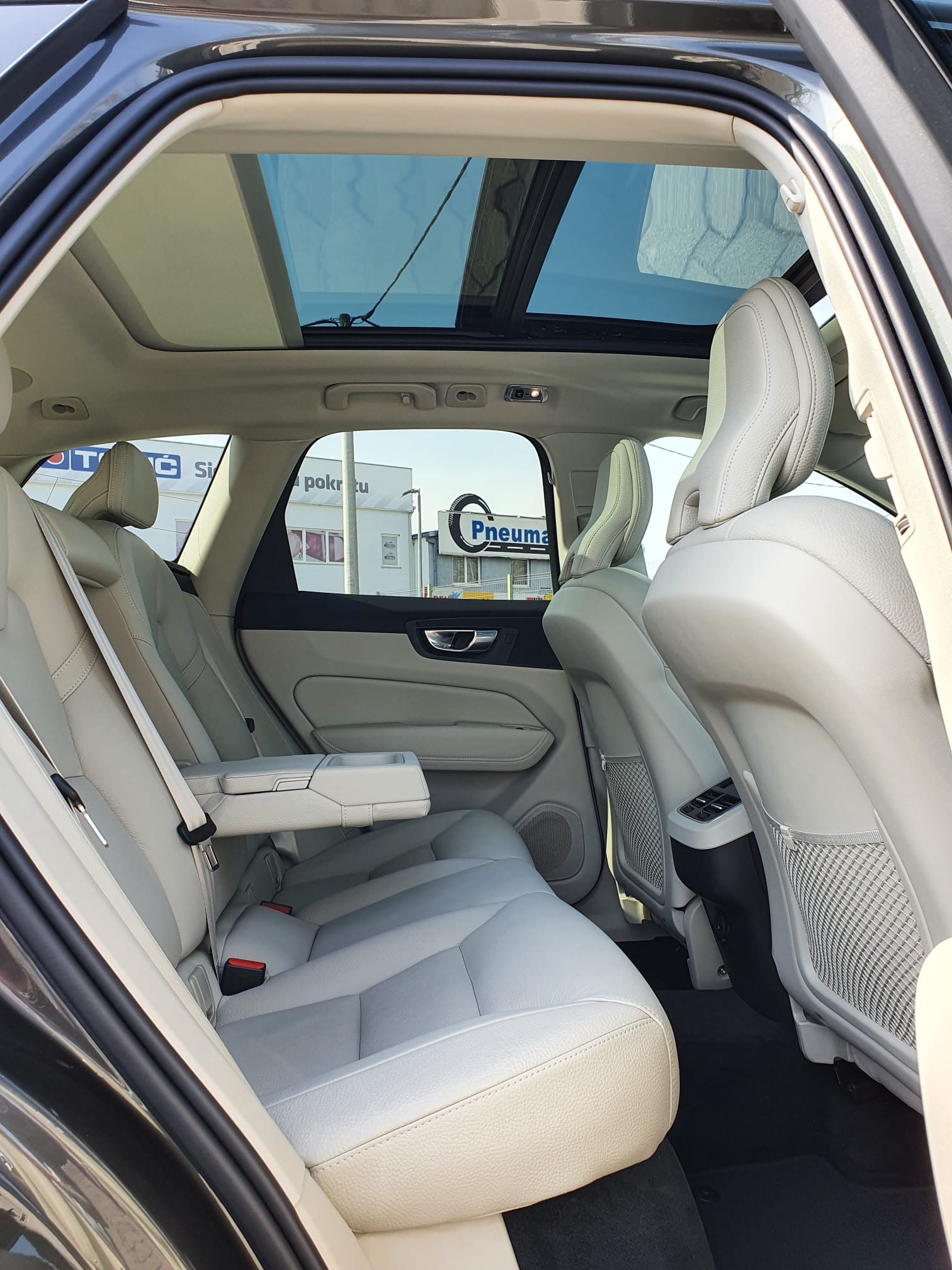 2021 Volvo XC60 — fotografija 12