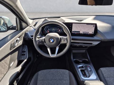 2025 BMW Serija 1 — sličica 15
