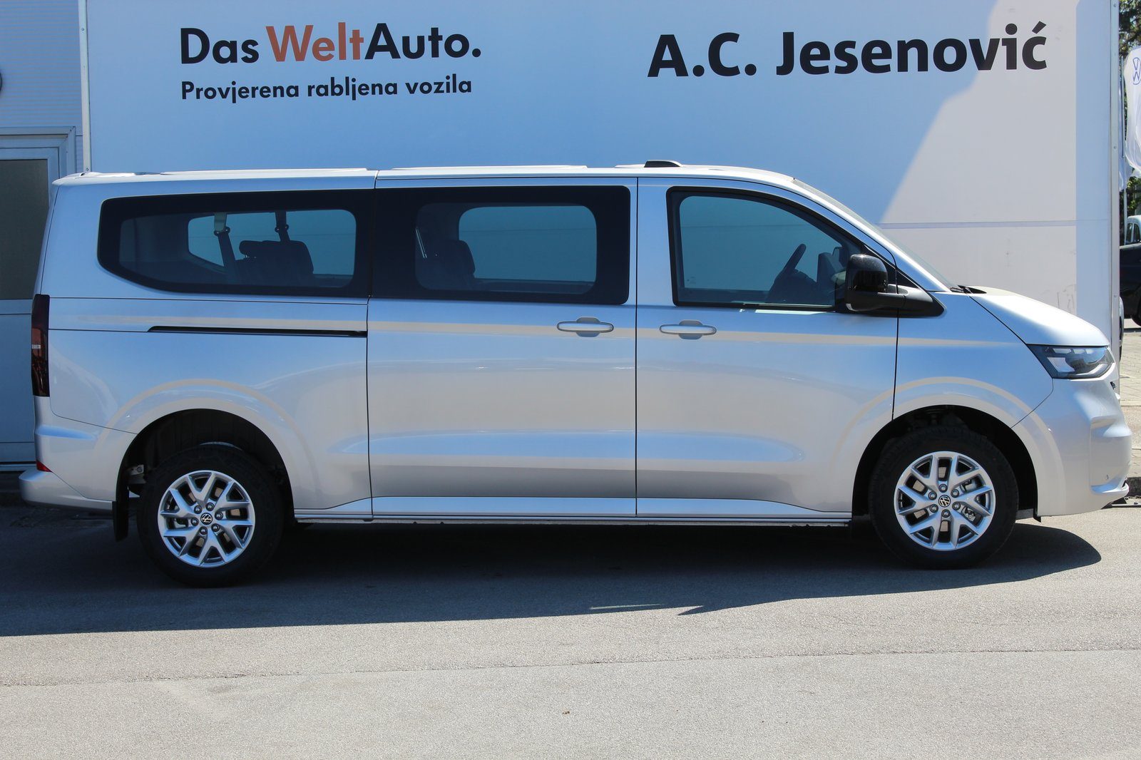 2026 Volkswagen Caravelle — fotografija 4