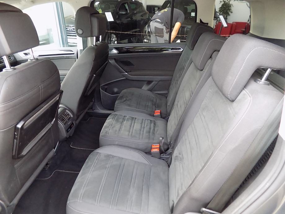 2016 Volkswagen Touran — fotografija 10