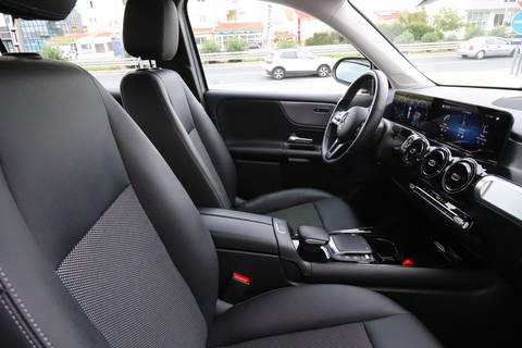 2022 Mercedes-Benz GLB — sličica 6