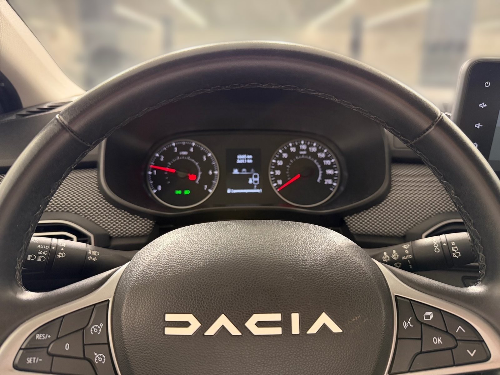 2023 Dacia Sandero — fotografija 17