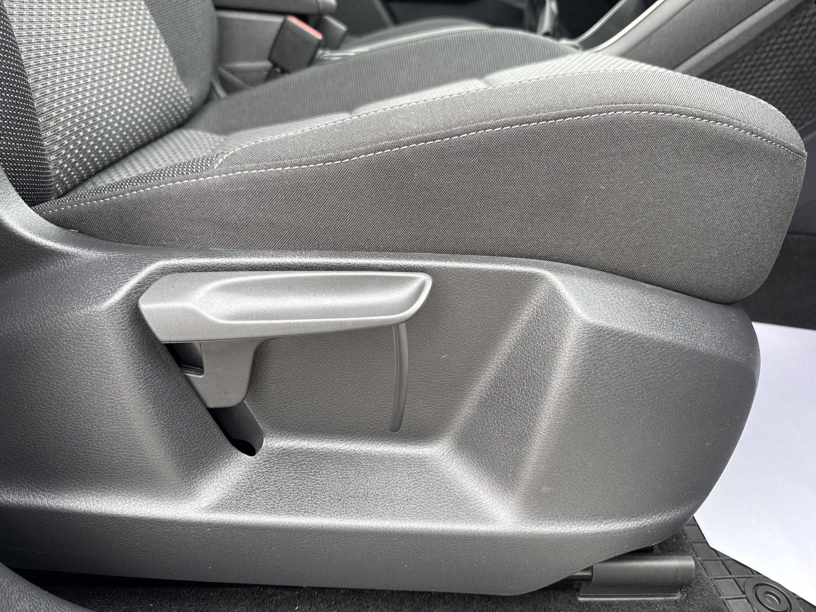 2022 Volkswagen Touran — fotografija 23