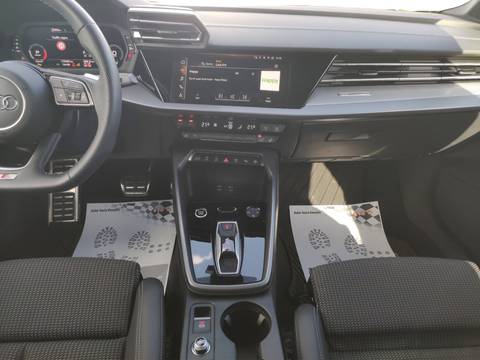 2025 Audi A3 Sportback S line — sličica 16