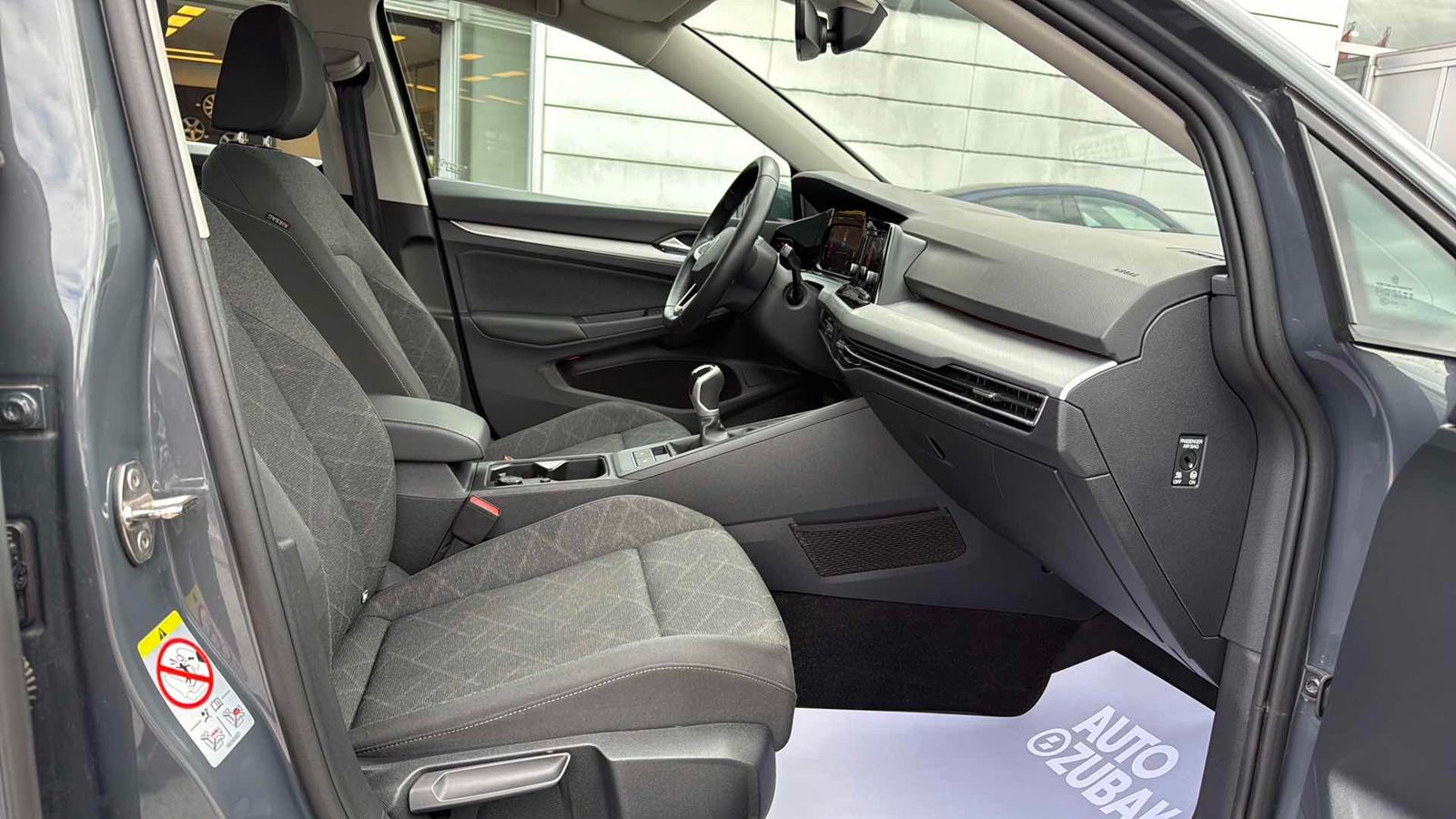 2024 Volkswagen Golf — fotografija 9