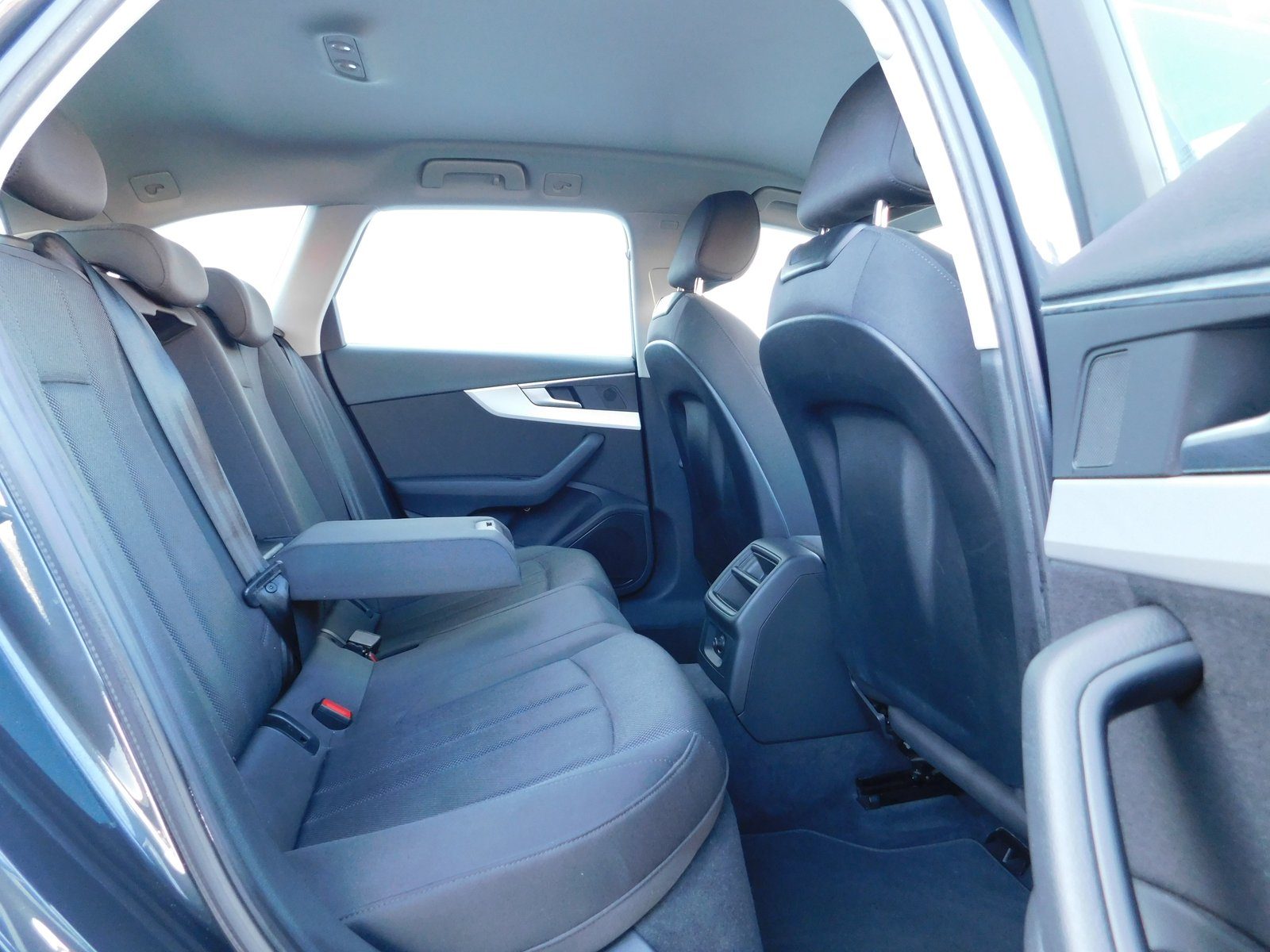 2019 Audi A4 Avant — fotografija 13