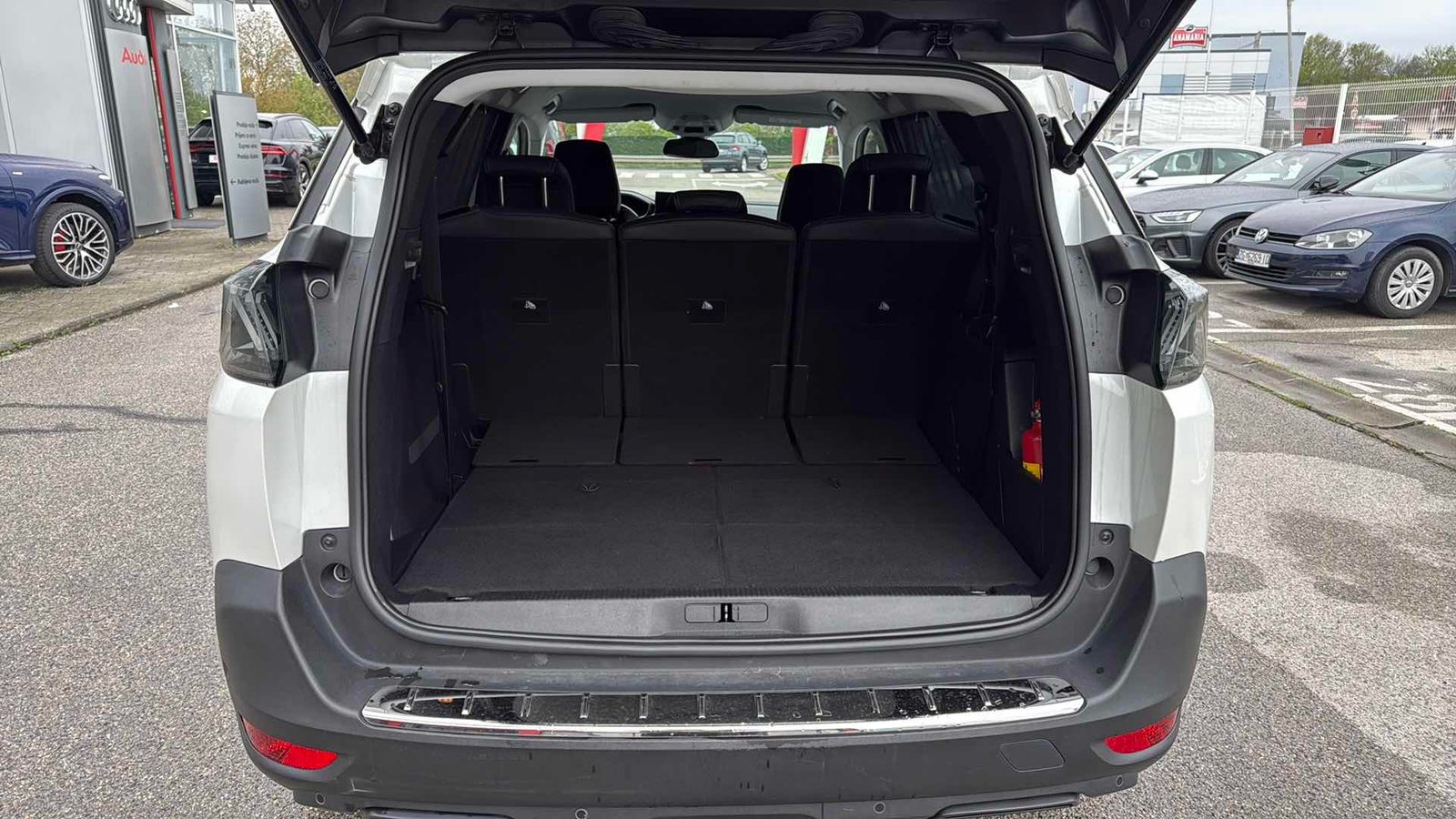 2022 Peugeot 5008 — fotografija 12