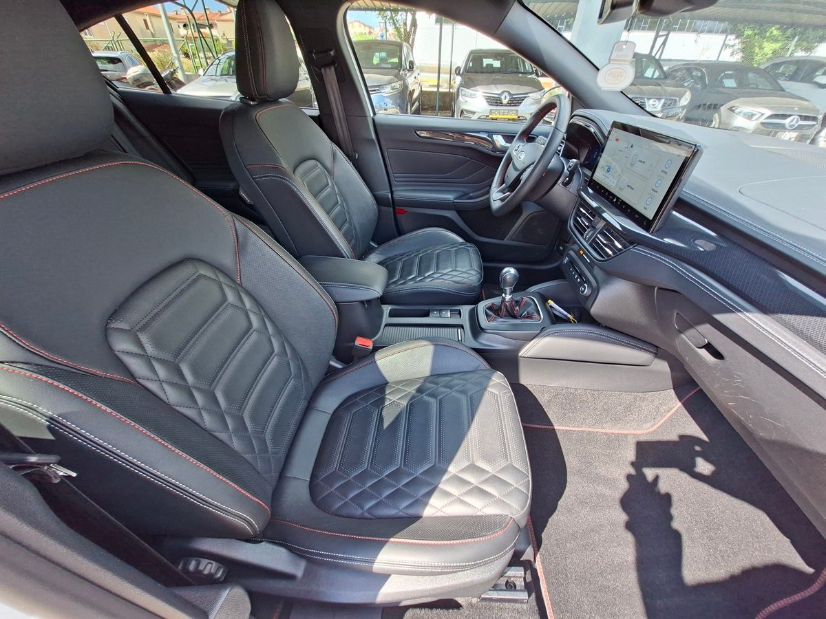 2022 Ford Focus — fotografija 21