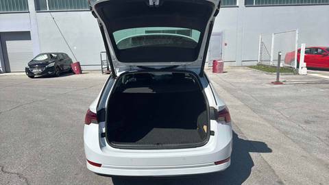 2021 Škoda Octavia Combi — sličica 12