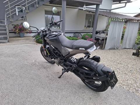 2022 Husqvarna SVARTPILEN 125 — sličica 11