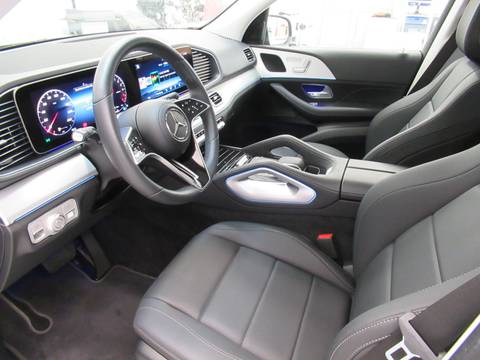 2025 Mercedes-Benz GLE — sličica 17