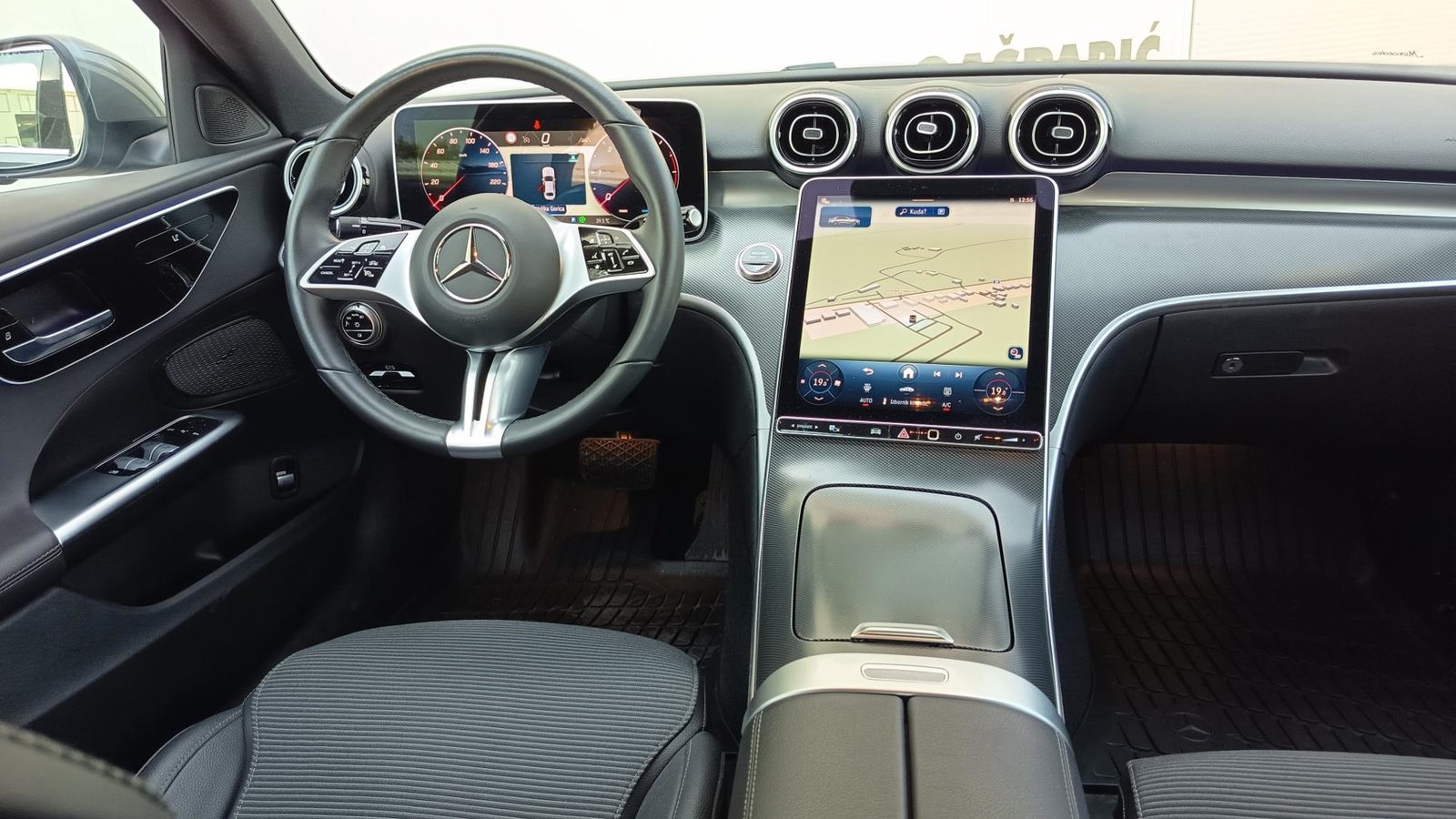2025 Mercedes-Benz C-klasa — fotografija 6
