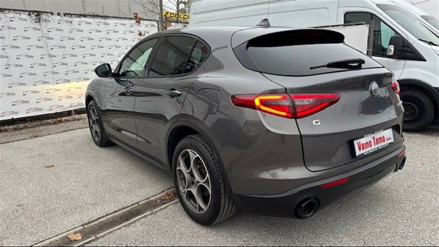 2022 Alfa Romeo Stelvio — fotografija 6