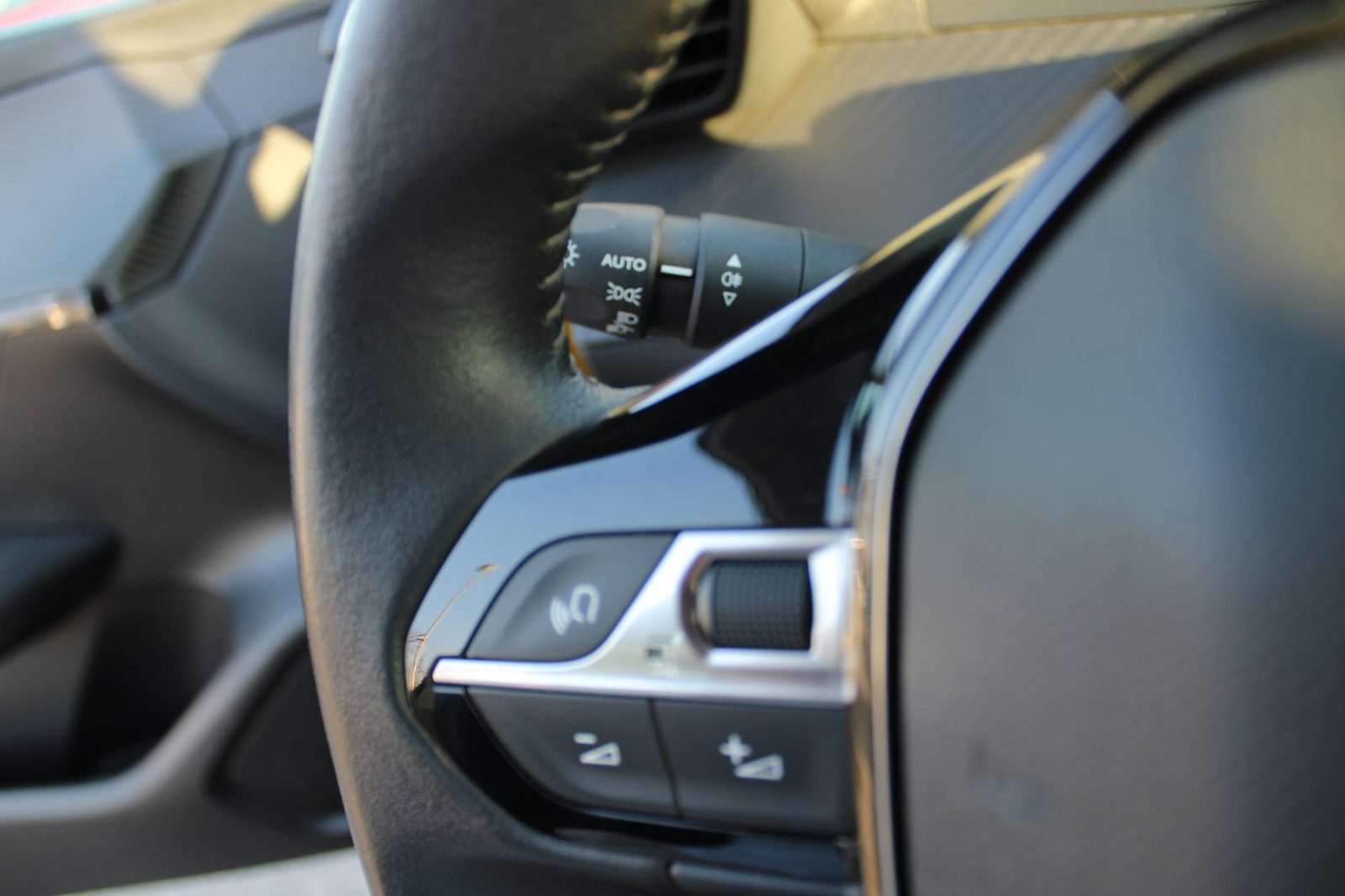 2023 Peugeot 208 — fotografija 15