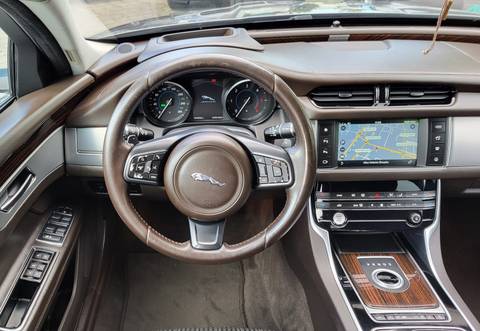 2015 Jaguar XF — sličica 15