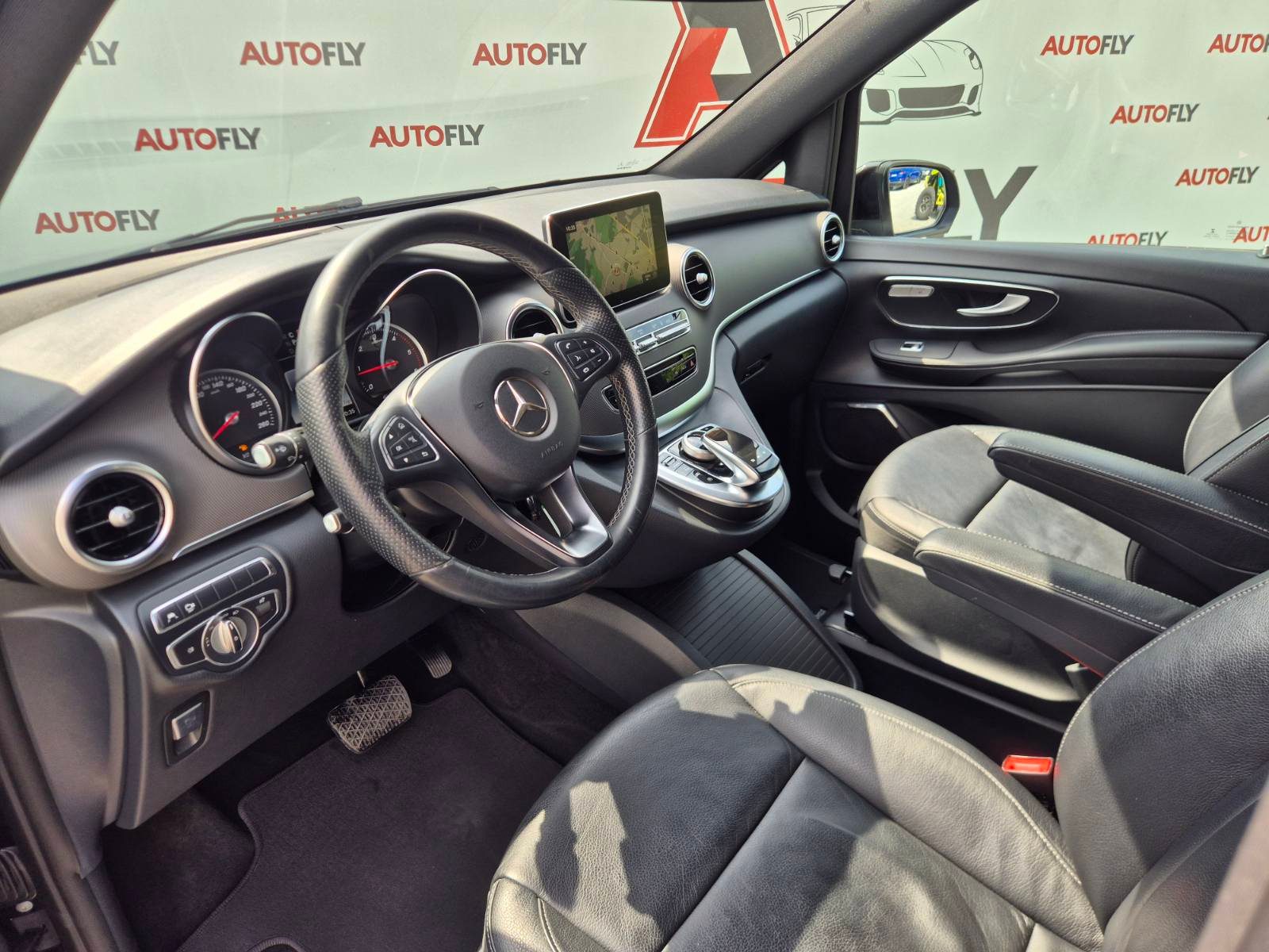 2017 Mercedes-Benz V-klasa — fotografija 16