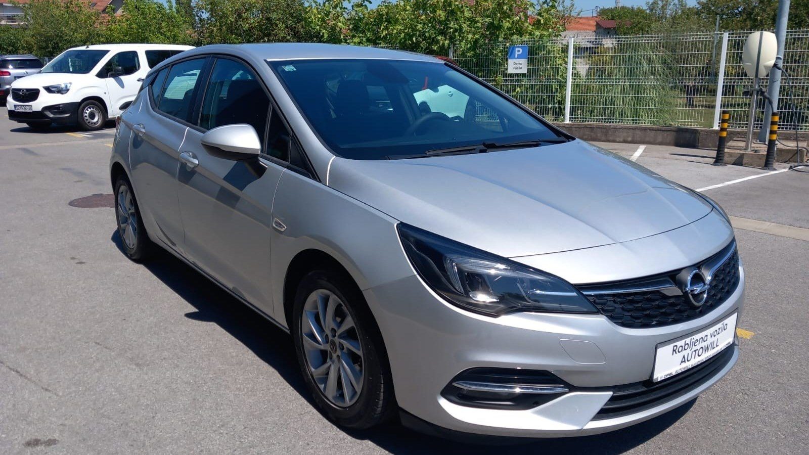 2020 Opel Astra — fotografija 9