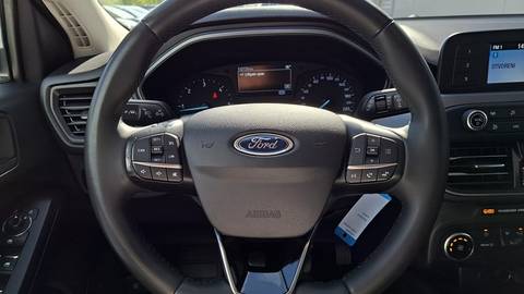 2022 Ford Focus — sličica 17