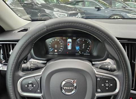 2019 Volvo V60 — sličica 11