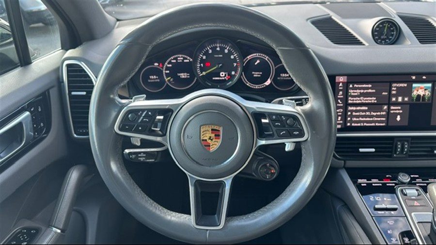 2020 Porsche Cayenne — fotografija 11