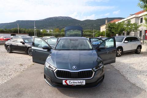 2020 Škoda Octavia — sličica 13