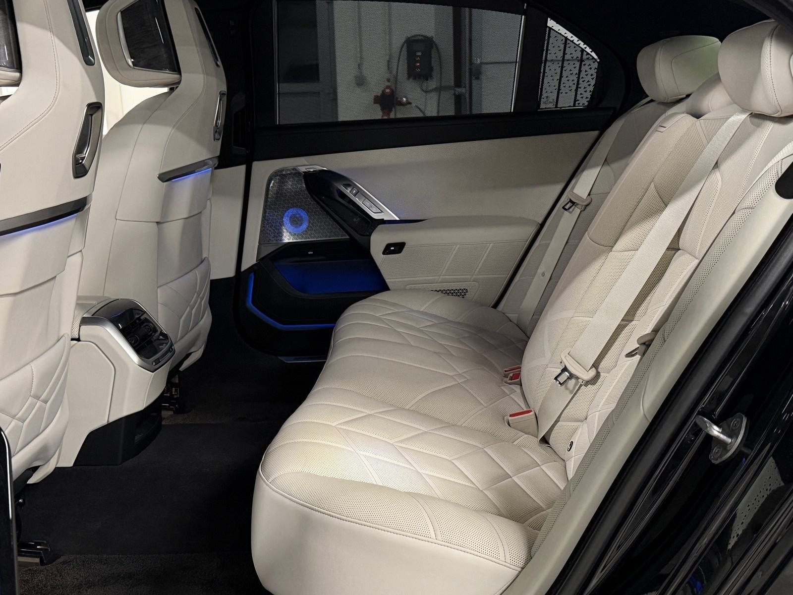 2024 BMW Serija 7 — fotografija 10