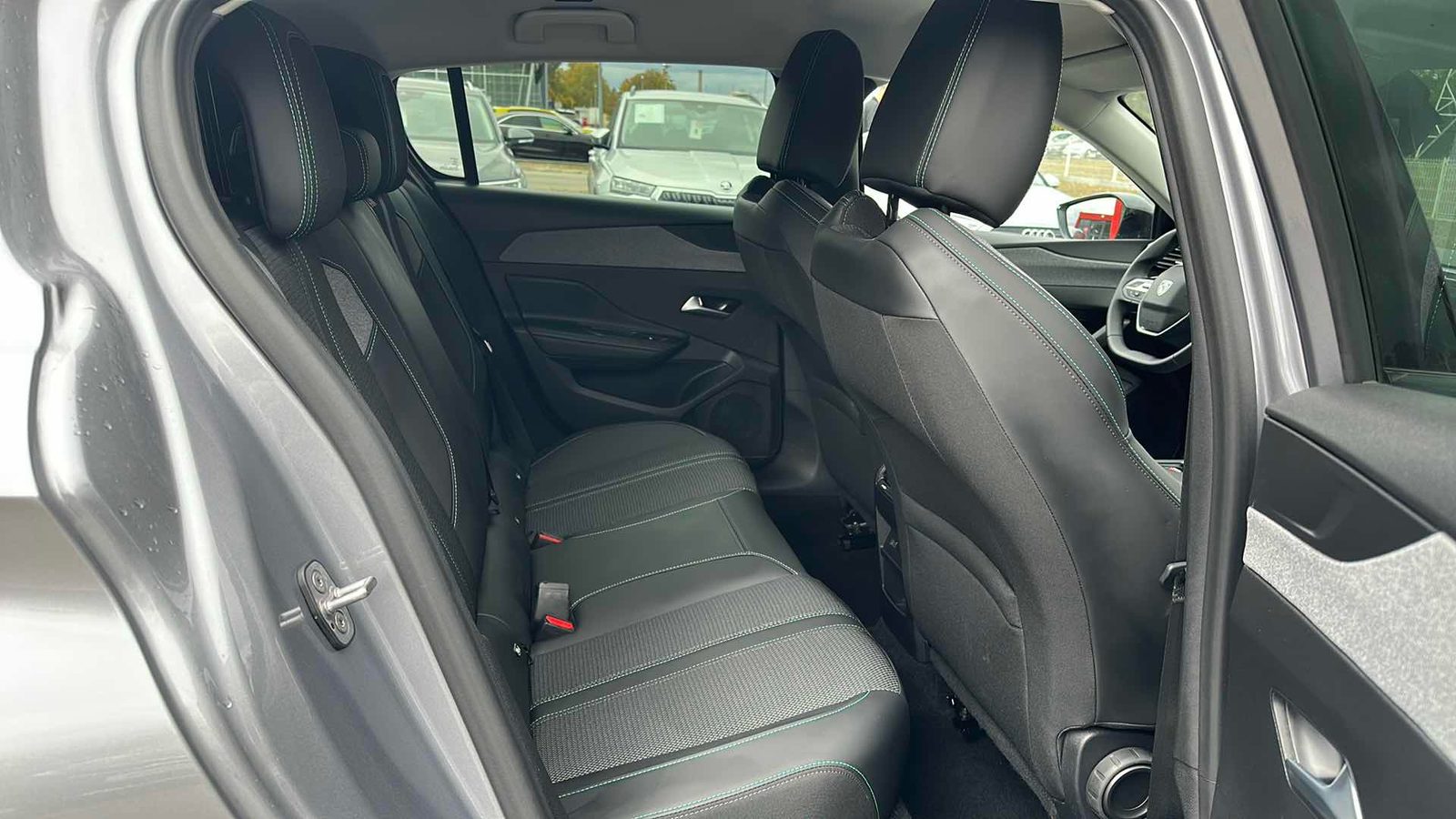 2025 Peugeot 308 — fotografija 10