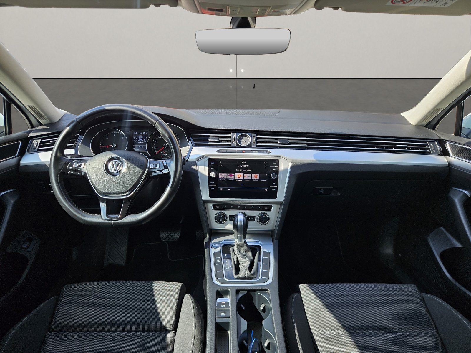2019 Volkswagen Passat — fotografija 10