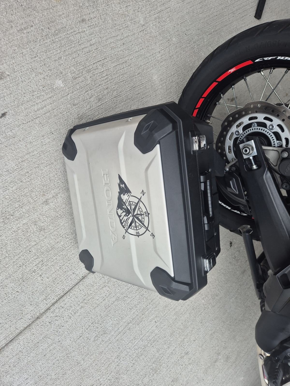 2017 Honda Africa Twin — fotografija 4