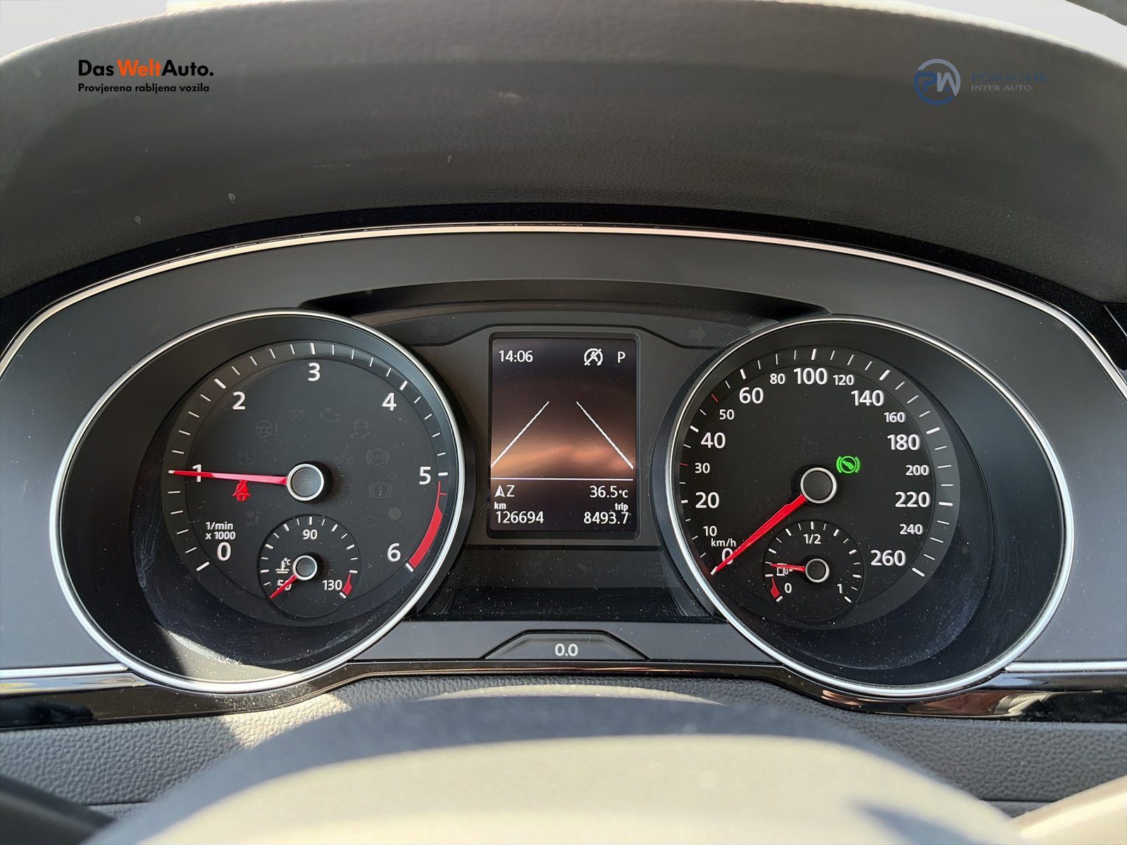2020 Volkswagen Passat — fotografija 15