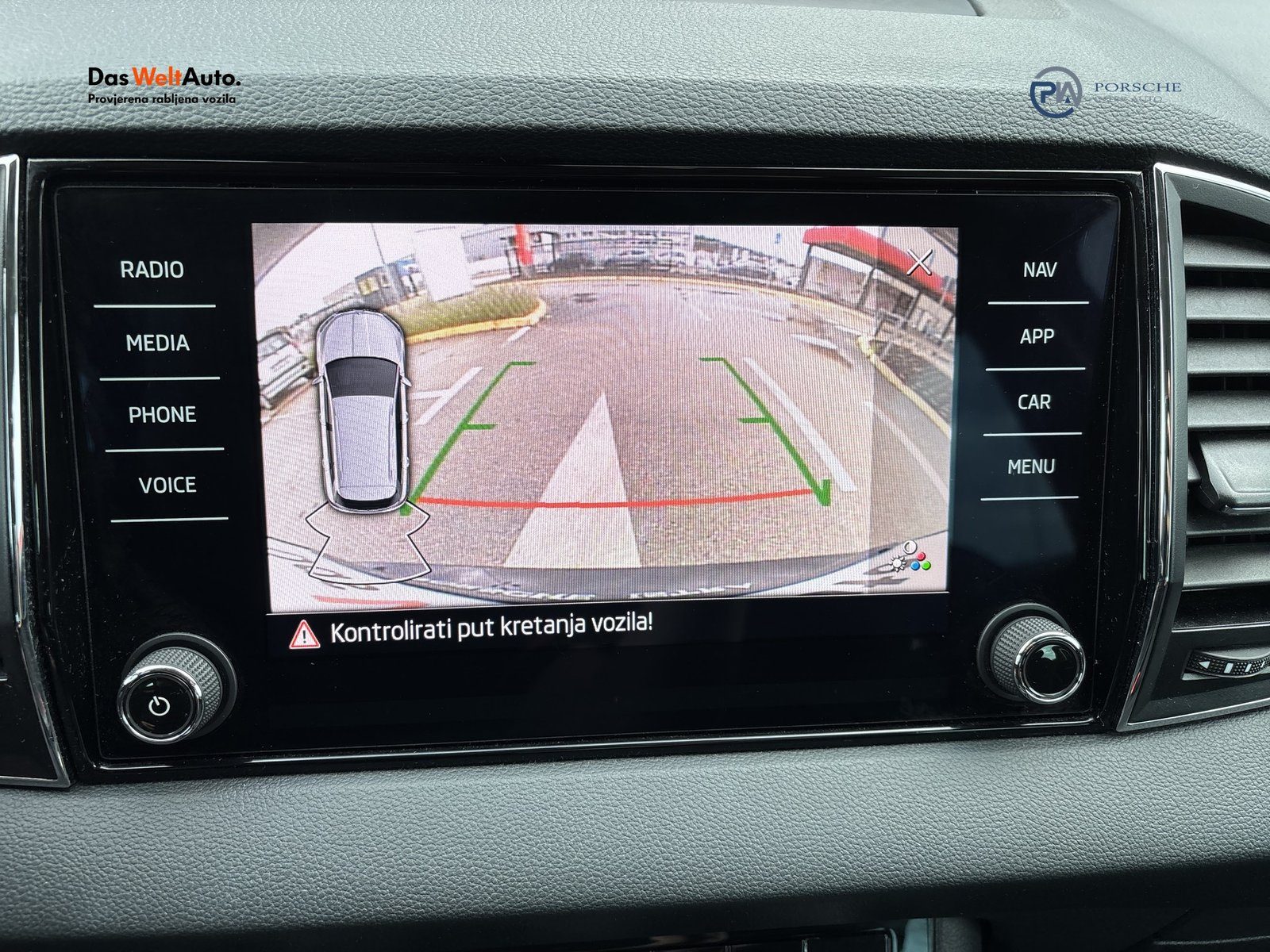 2022 Škoda Karoq — fotografija 17