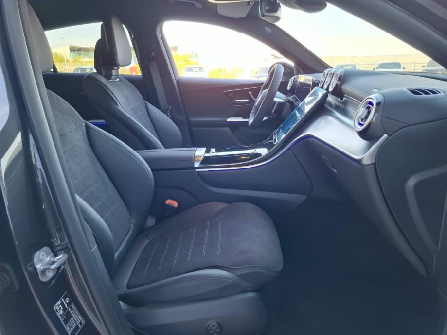 2026 Mercedes-Benz GLC — fotografija 17