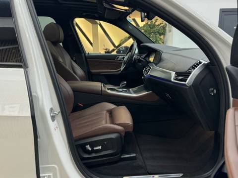 2021 BMW X5 — sličica 18