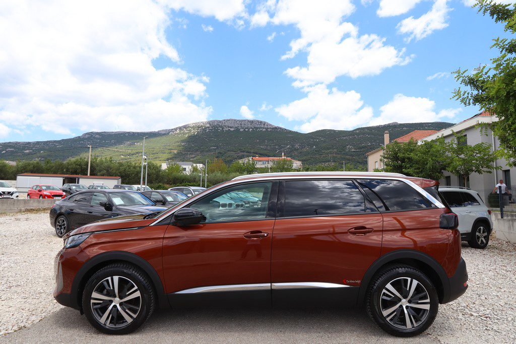 2023 Peugeot 5008 — fotografija 3