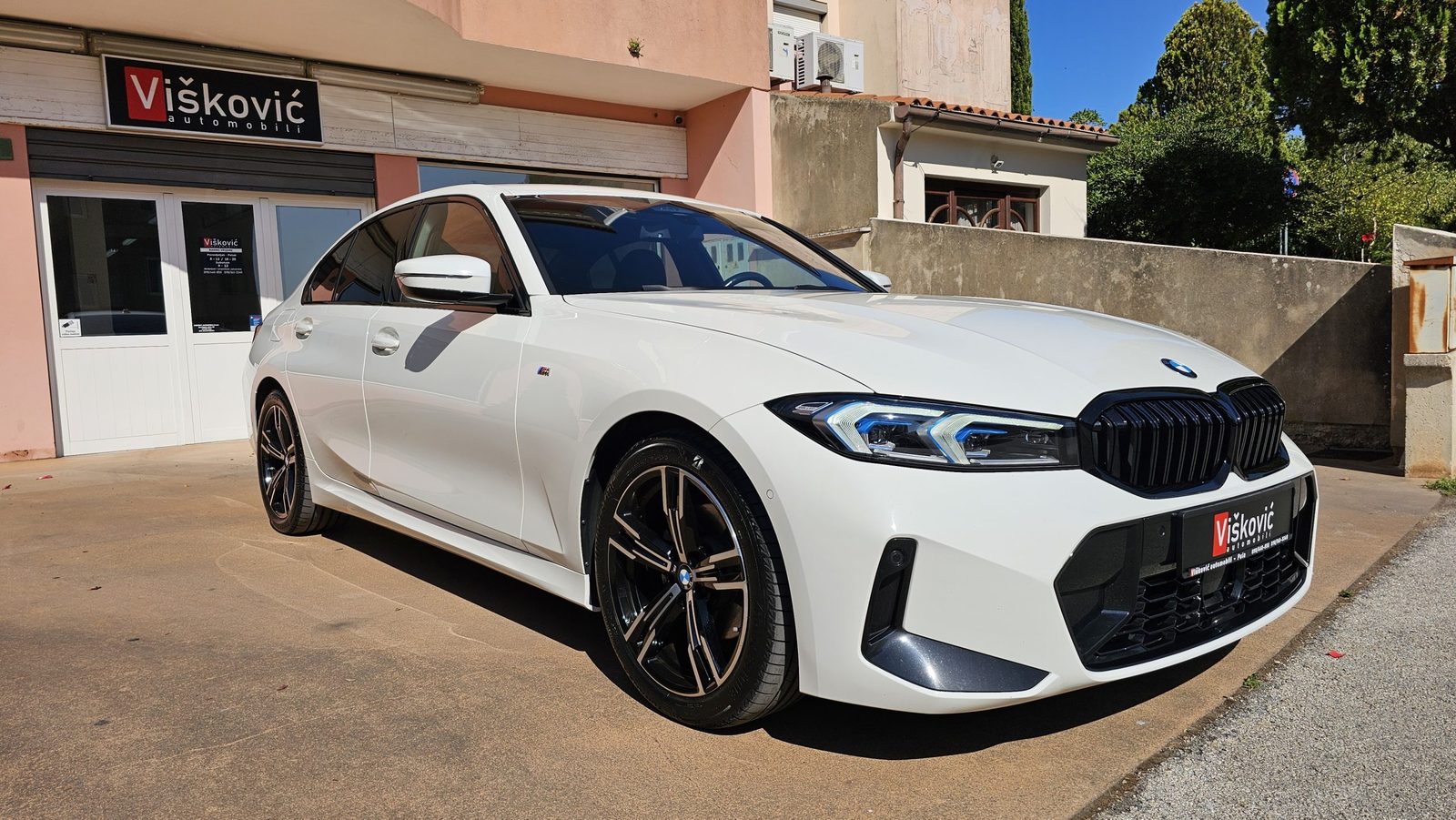 2024 BMW Serija 3 M Sport — fotografija 3