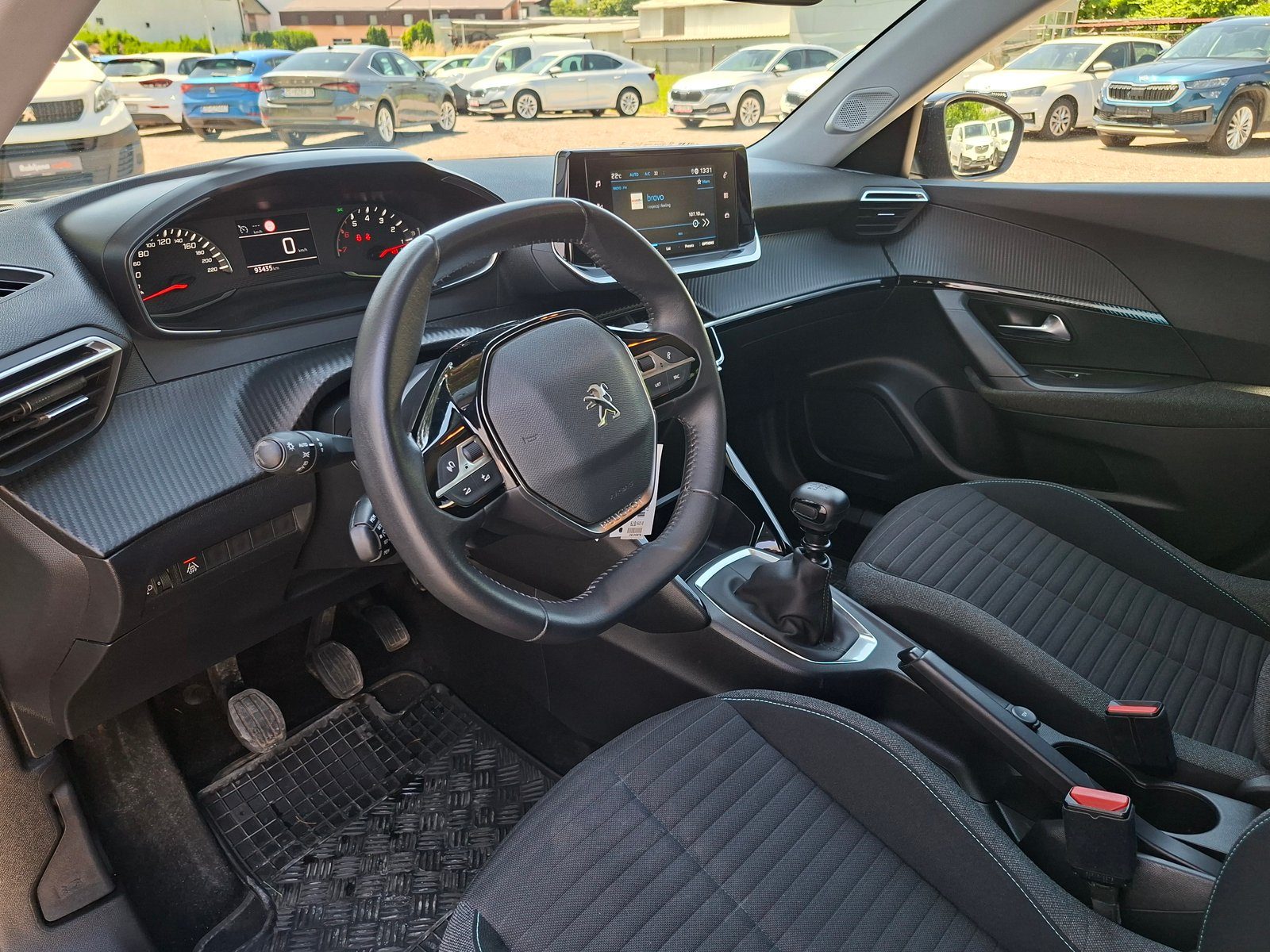 2022 Peugeot 2008 — fotografija 8