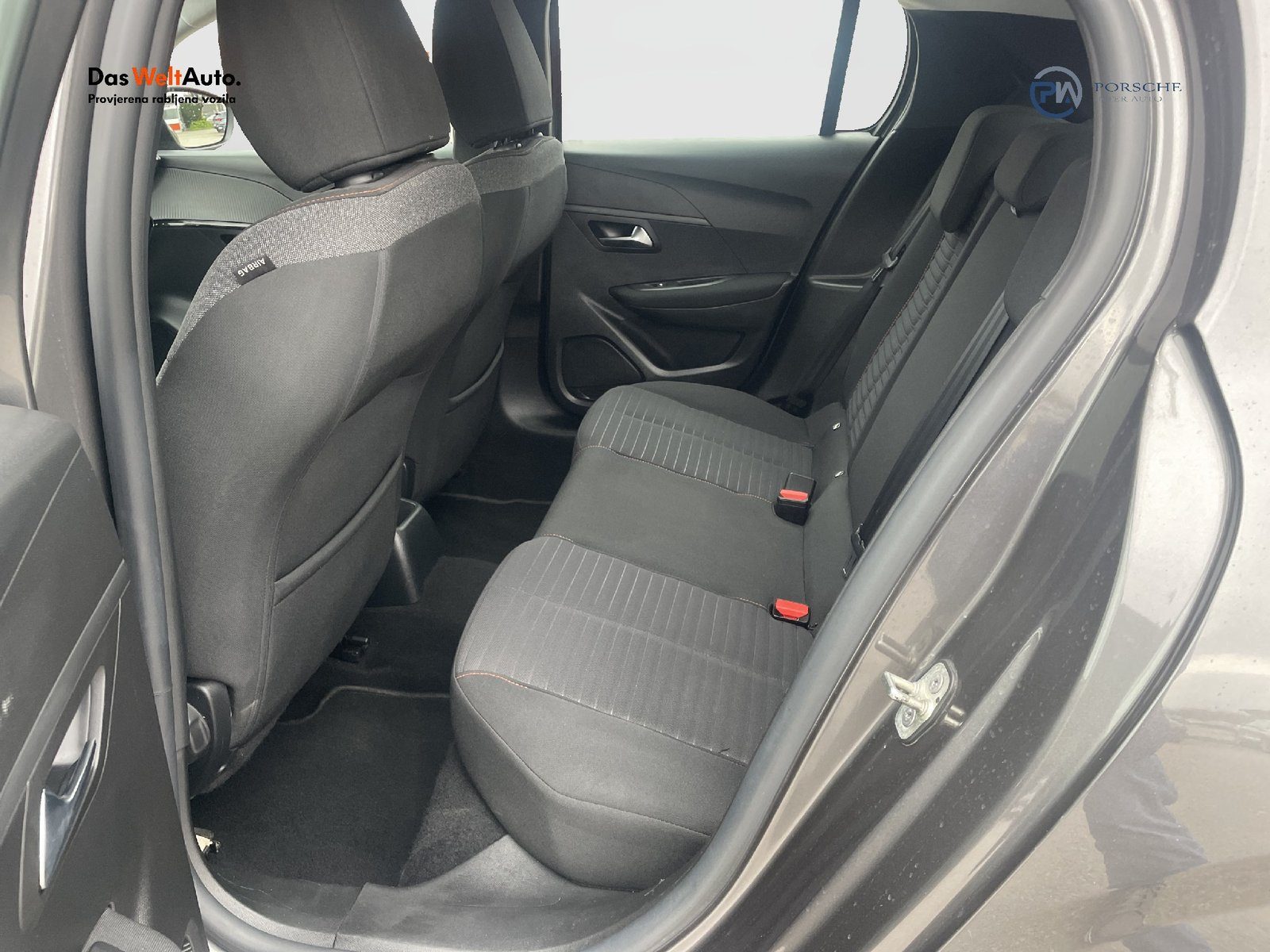 2021 Peugeot 208 — fotografija 10